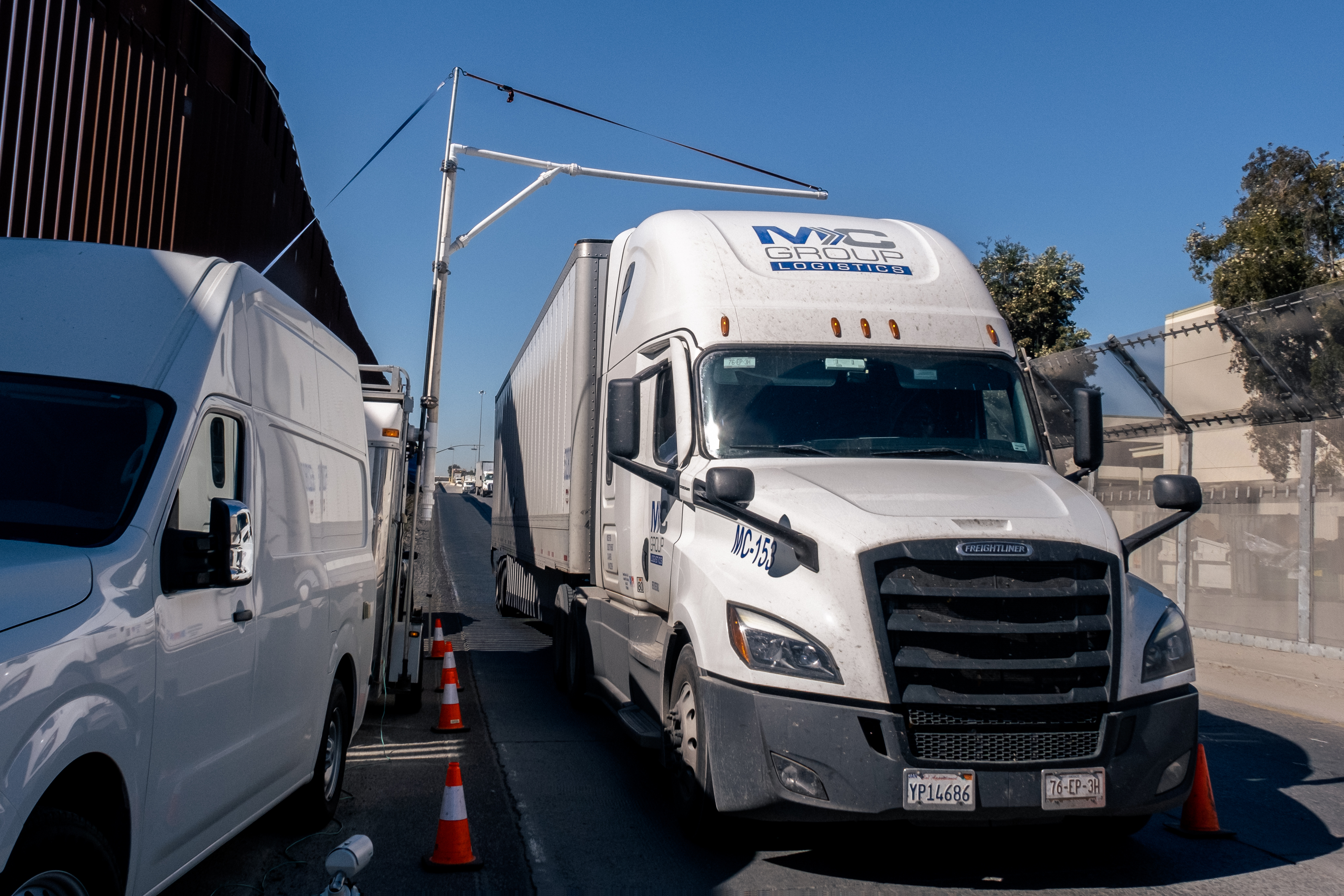 EPA approves California rules phasing out diesel trucks - Vimarsana News