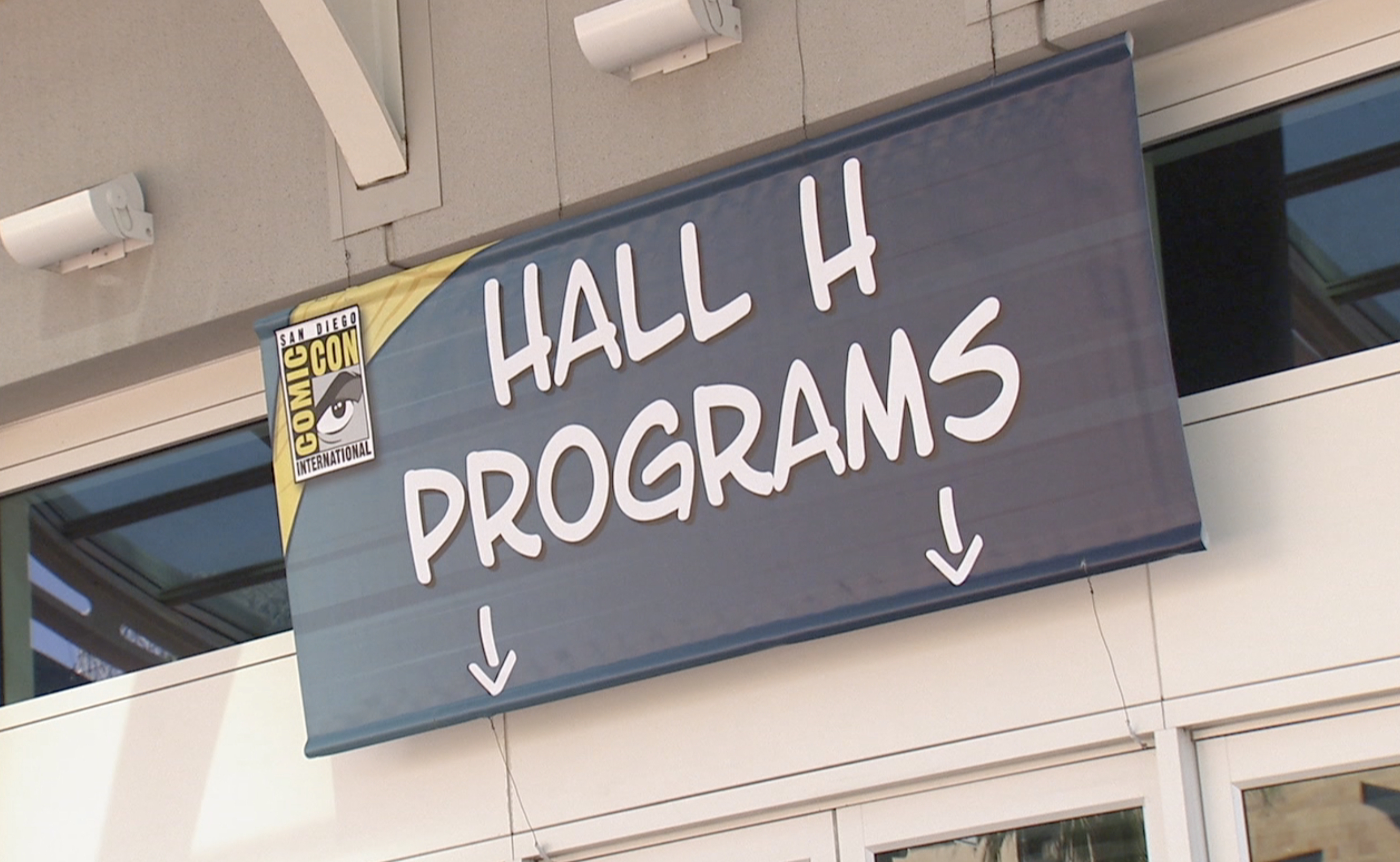 Camping out for Comic-Con Hall H, fans say it's an unforgettable experience - Vimarsana News