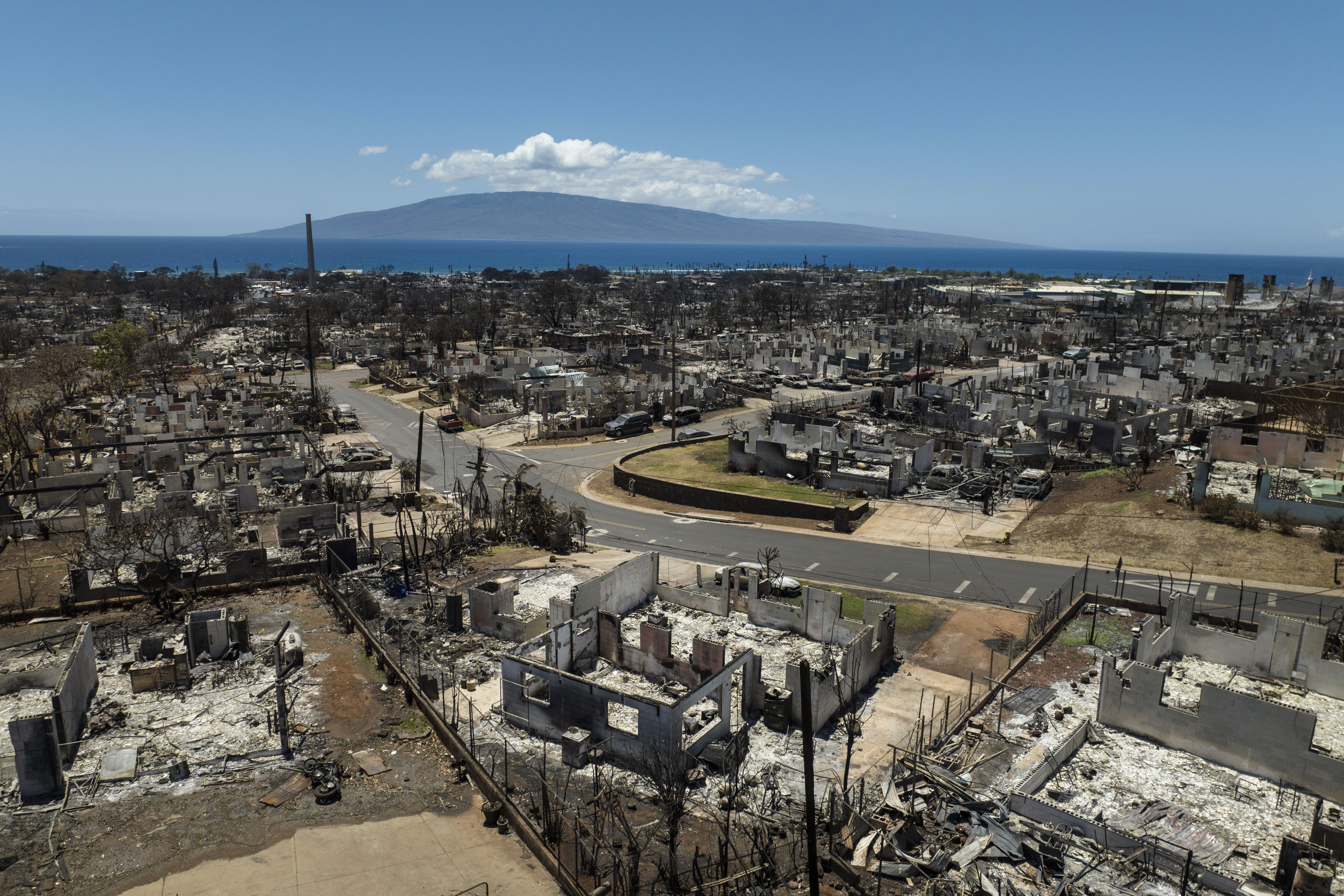 Homeowners face rising insurance rates as climate change makes wildfires, storms more common - Vimarsana News