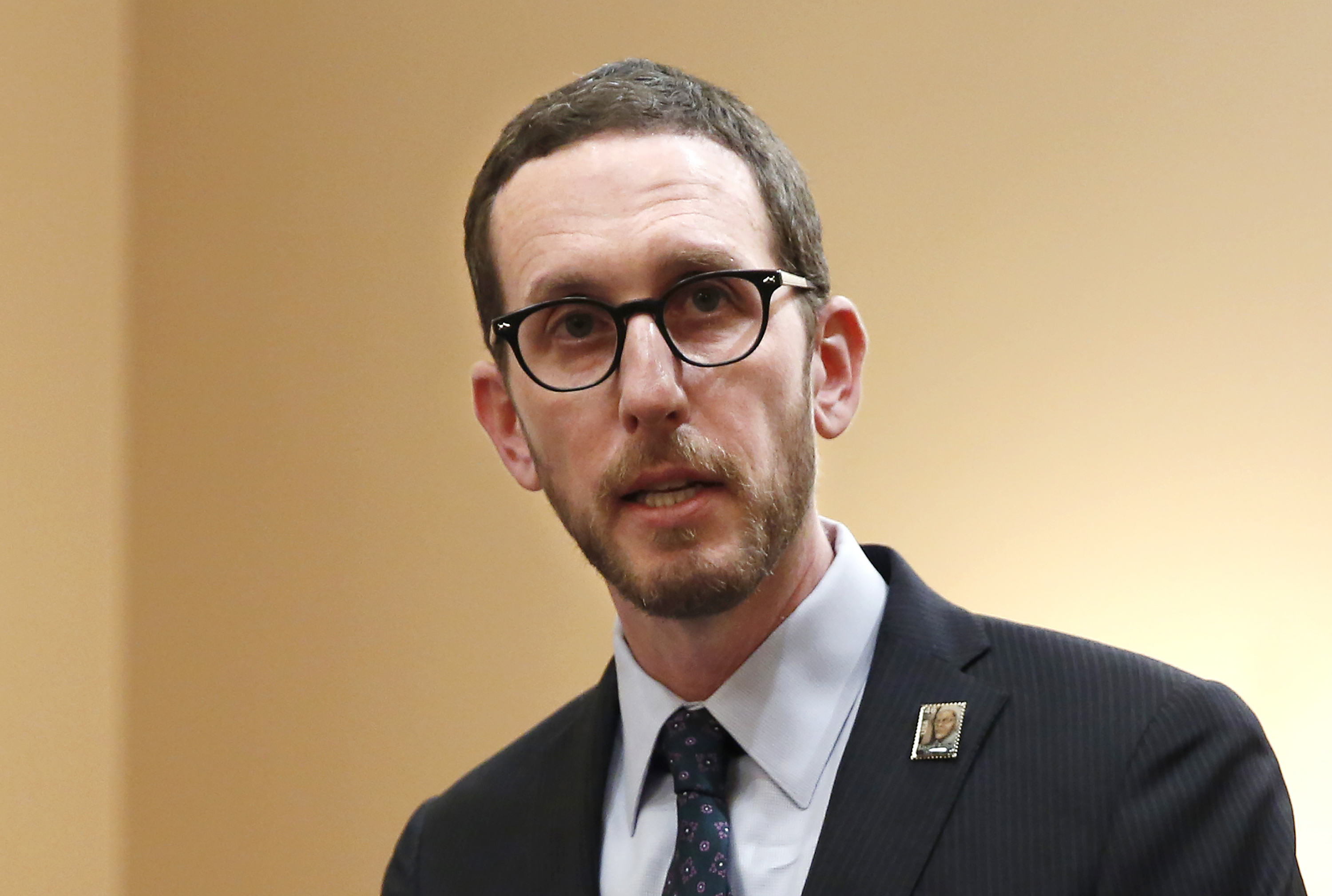 New law aims to make California haven for transgender youth - Vimarsana News